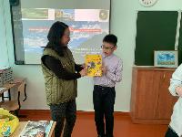 Сегодня в школах Улан-Удэ начались эко-уроки по тематике особо охраняемых природных территорий регионального значения. 